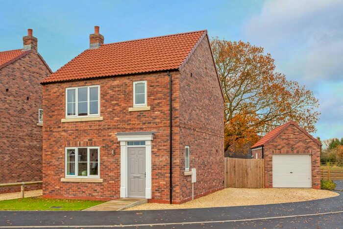 3 Bedroom Detached House For Sale In The Paddocks, North Duffield, North Yorkshire, YO8