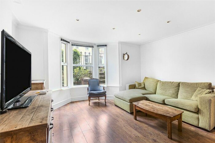 1 Bedroom Flat To Rent In Downs Road, Hackney, London, E5