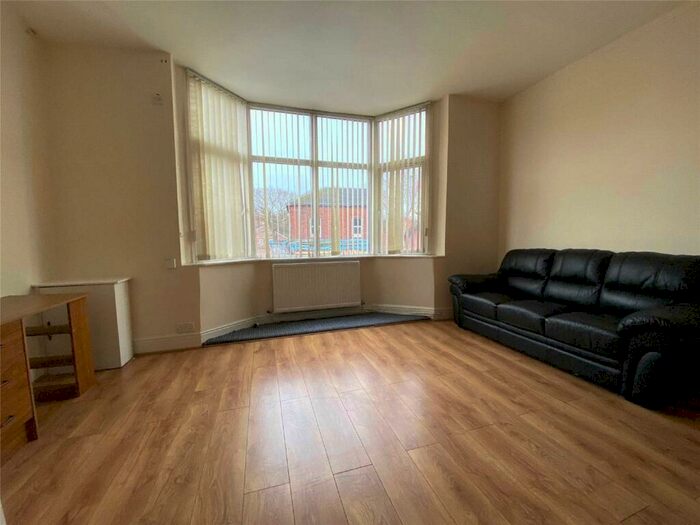 3 Bedroom Apartment To Rent In Withington Road, Whalley Range, Manchester, M16