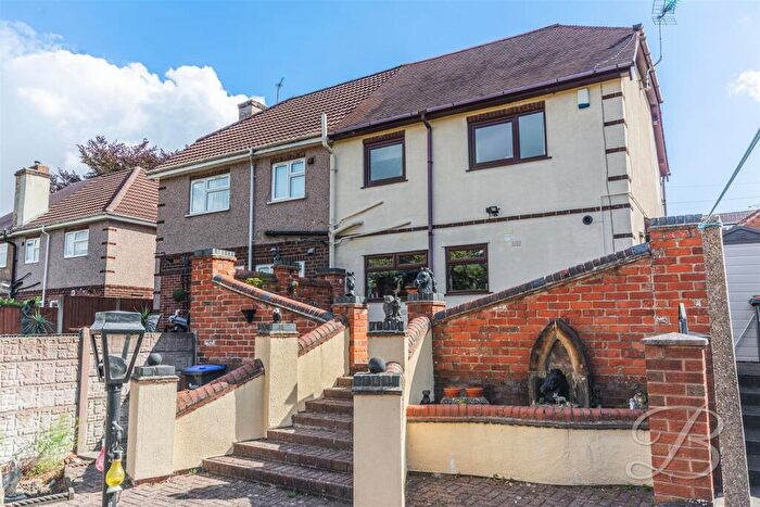 3 Bedroom Semi-Detached House For Sale In Kingsway, Kirkby-In-Ashfield, Nottingham, NG17
