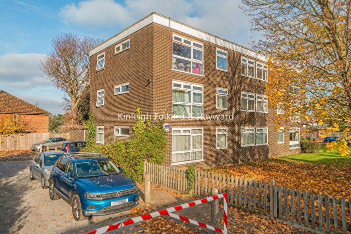 2 Bedroom Flat For Sale In Church Lane, Fortis Green, N2