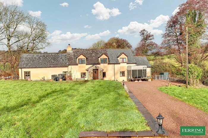 4 Bedroom Detached House For Sale In (Annex Potential), Lensbrook, Lydney, Gloucestershire., GL15