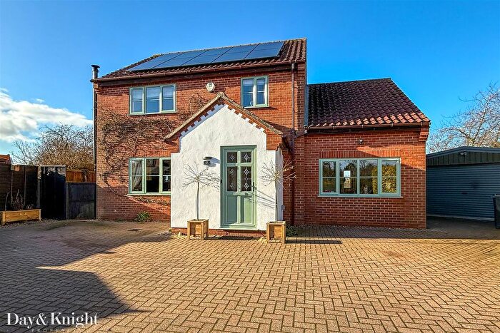 4 Bedroom Detached House For Sale In Fuller's Close, Toft Monks, Beccles, NR34