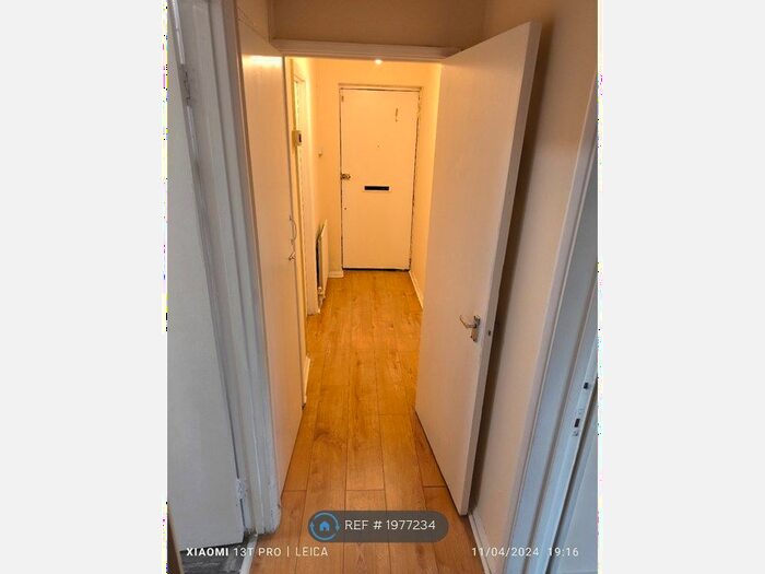 3 Bedroom Flat To Rent In Ingestre Road, London, E7