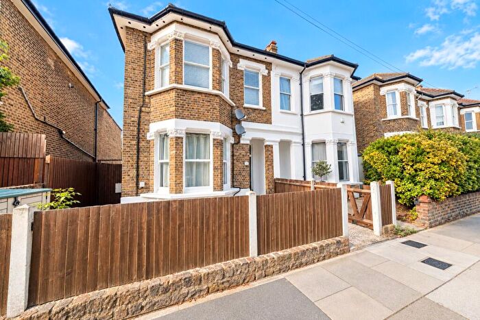 2 Bedroom Flat For Sale In George Lane, London, SE13