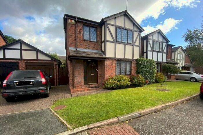 4 Bedroom Detached House To Rent In Birchtree Close, Altrincham, WA14