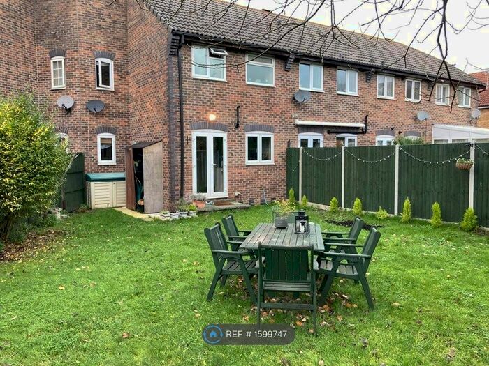 2 Bedroom Terraced House To Rent In Greenacre Square, London, SE16