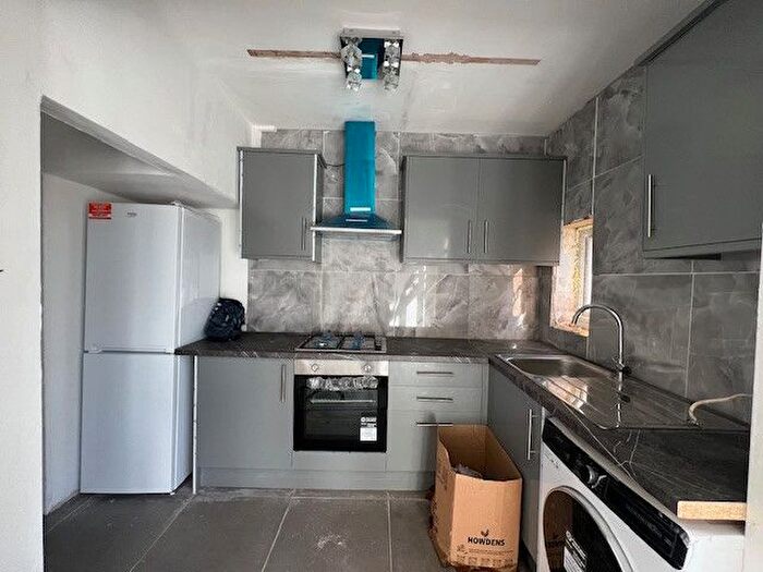 3 Bedroom End Of Terrace House For Sale In Langham Drive, Romford, Essex, RM6