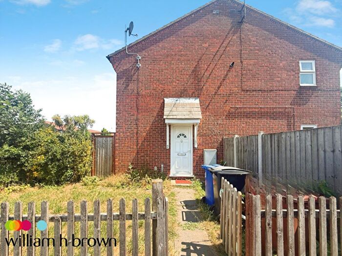 1 Bedroom Terraced House To Rent In Shaw Crescent, Tilbury, Essex, RM18