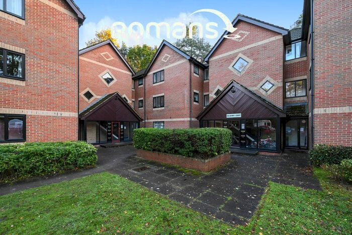 Studio To Rent In Wayland Close, Bracknell, RG12