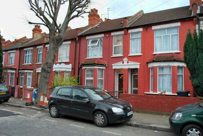 2 Bedroom Flat To Rent In Hermitage Road, Harringay, London, N4