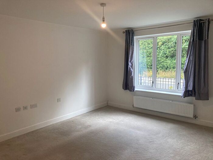 5 Bedroom Property To Rent In Guildford Avenue, Milton Keynes, MK4