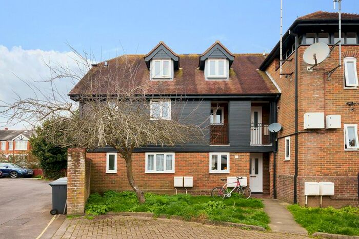 1 Bedroom Flat To Rent In King Alfred Place, Winchester, SO23
