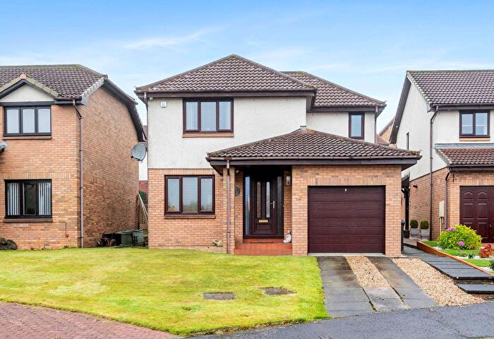 3 Bedroom Detached House For Sale In Waverley Crescent, Livingston, EH54