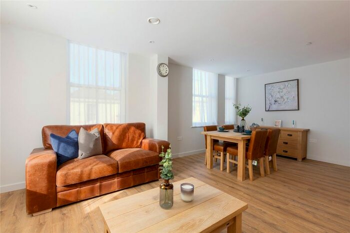 2 Bedroom Flat To Rent In Calverley House, Calverley Road, Tunbridge Wells, Kent, TN1