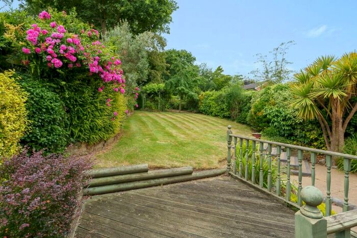 3 Bedroom Detached House For Sale In Wolf Lane, Windsor, SL4