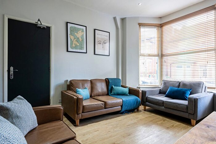 6 Bedroom Property To Rent In Derby Grove, Nottingham, NG7