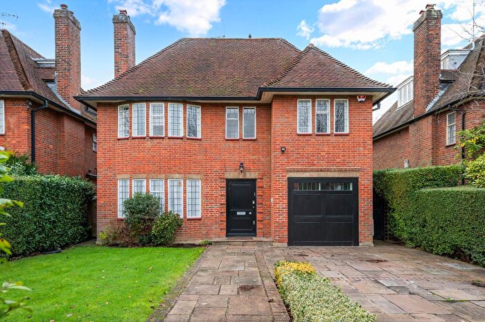 6 Bedroom Detached House To Rent In Kingsley Way, London, N2