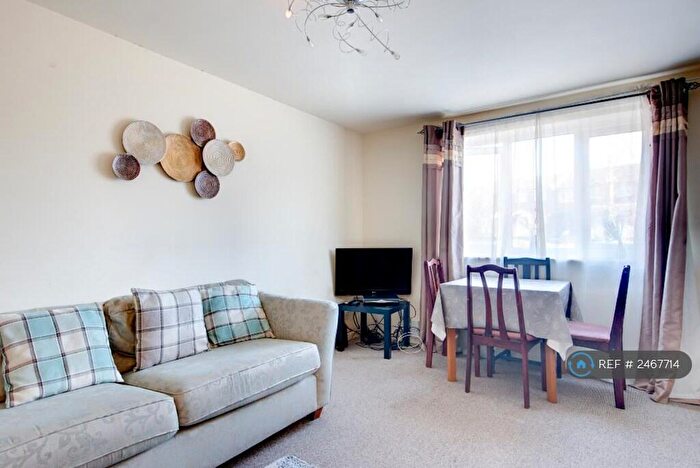 2 Bedroom End Of Terrace House To Rent In Faraday Road, Nottingham, NG7