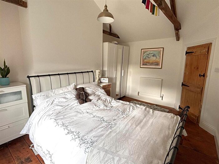 2 Bedroom Cottage For Sale In Calstock Road, Gunnislake, PL18