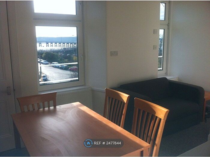 4 Bedroom Flat To Rent In Magdalen Yard Road, Dundee, DD1
