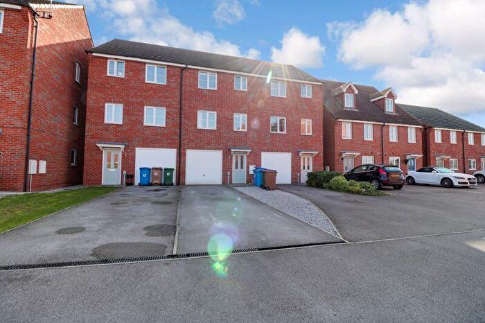 4 Bedroom Terraced House To Rent In Kingscroft Drive, Brough, HU15