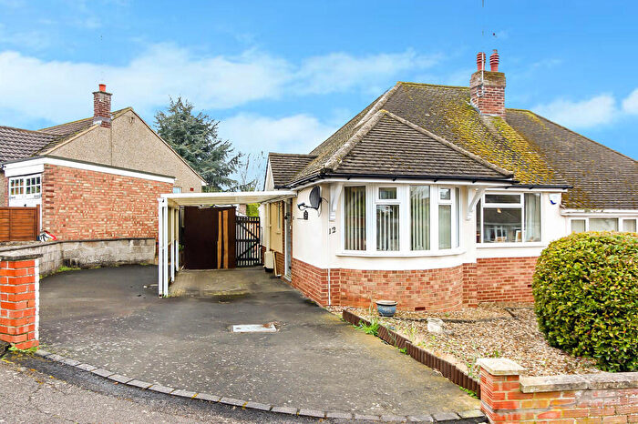 1 Bedroom Semi-Detached Bungalow For Sale In James Road, Wellingborough, NN8