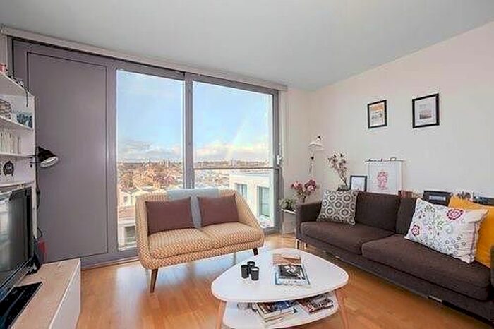 1 Bedroom Flat To Rent In Highbury Stadium Square, London, N5