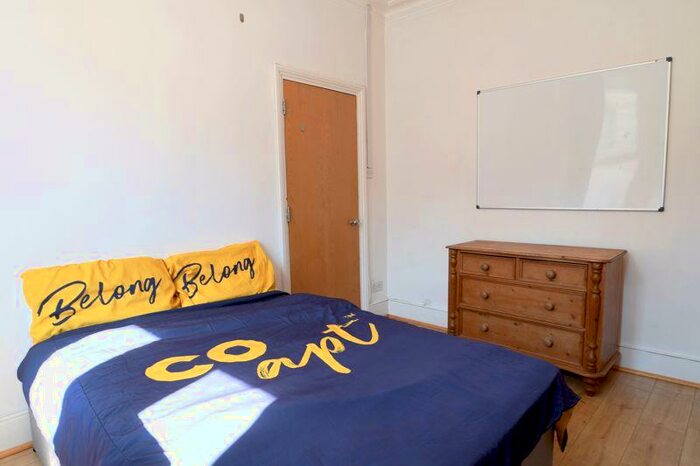 6 Bedroom Terraced House To Rent In Brading Road, Brighton, BN2