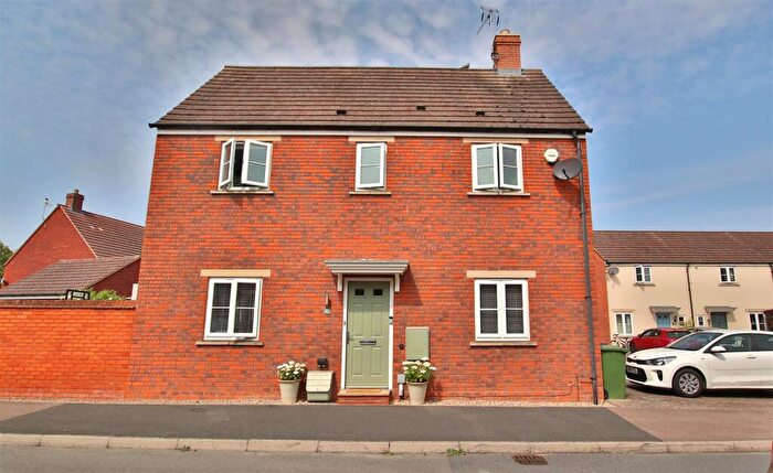 3 Bedroom House For Sale In Nightingale Way, Walton Cardiff, Tewkesbury, GL20