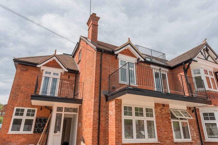 1 Bedroom Apartment For Sale In Highclere House, Kings Road, Sunninghill, Berkshire, SL5