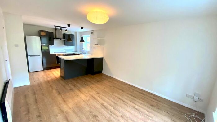1 Bedroom Flat To Rent In Langton Way, Bristol, BS4