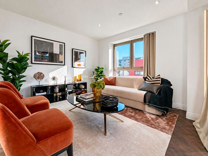 1 Bedroom Apartment To Rent In Halcyon House, Eden Place, Queens Cross, E16