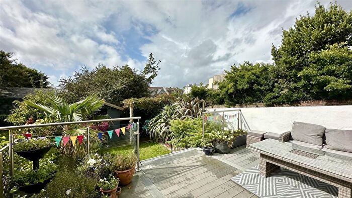 2 Bedroom Flat For Sale In Magdalen Road, St Leonards On Sea, TN37