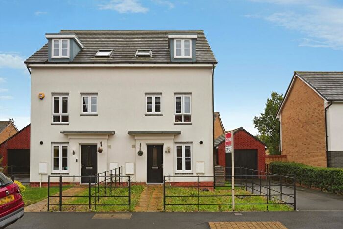 3 Bedroom Semi Detached House For Sale In First Field Way, Patchway, Bristol, BS34