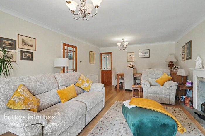 2 Bedroom Detached Bungalow For Sale In Grove Crescent, Woore, CW3
