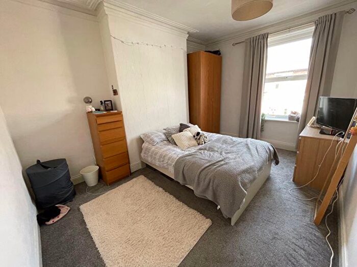 3 Bedroom Flat To Rent In Bolingbroke Street, Newcastle Upon Tyne, NE6