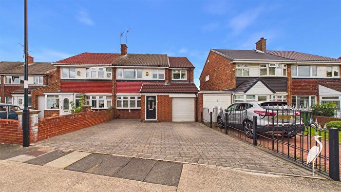 4 Bedroom Semi-Detached House For Sale In North Farm Avenue, North Farm Estate, Sunderland, SR4