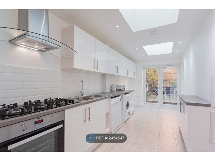 6 Bedroom Terraced House To Rent In Mayton Street, London, N7