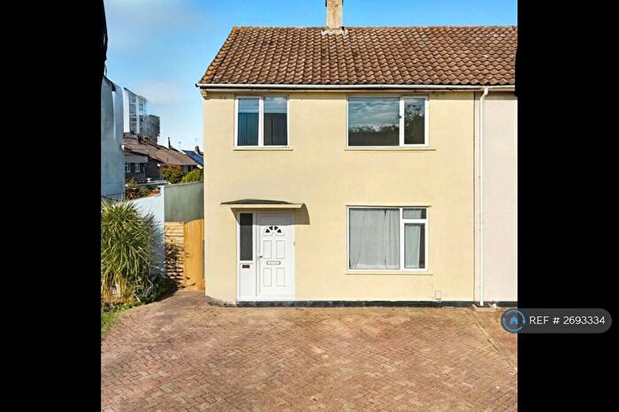 3 Bedroom Semi Detached House To Rent In Forest Drive, Chelmsford, CM1