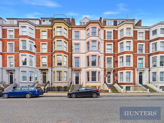 2 Bedroom Flat For Sale In Prince Of Wales Terrace, Scarborough, YO11