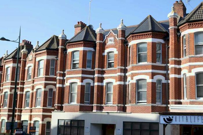 1 Bedroom Apartment To Rent In BH1 The Spire, Central Bournemouth