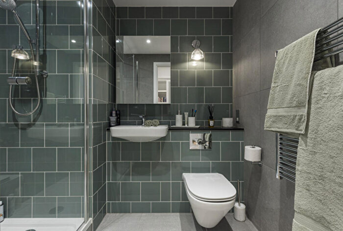 4 Bedroom Flat To Rent In Repton Gardens, Wembley Park, HA9