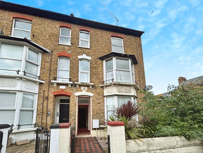 2 Bedroom Flat To Rent In Cavendish Road, Herne Bay, CT6