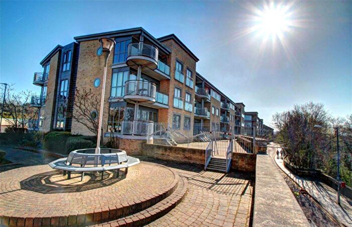 2 Bedroom Apartment To Rent In Fairway Court, Fletcher Road, Gateshead, NE8