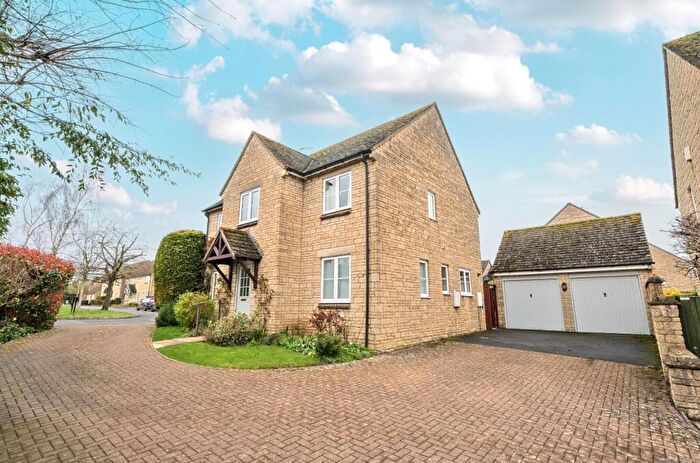 4 Bedroom Detached House For Sale In Elm Grove, Milton-Under-Wychwood, Chipping Norton, OX7