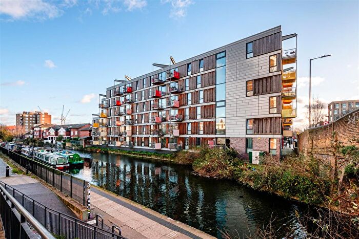 1 Bedroom Flat To Rent In Adelaide Wharf, Queensbridge Road, E2