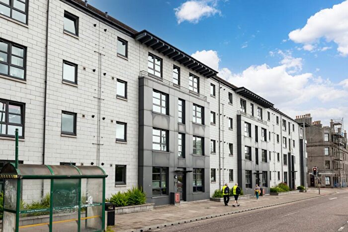 2 Bedroom Flat To Rent In King Street, Aberdeen, AB24