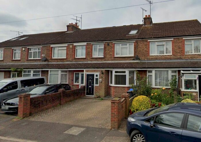3 Bedroom Terraced House To Rent In Northbrook Close, Worthing, BN14