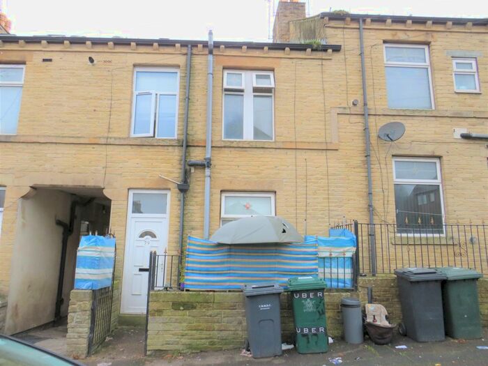2 Bedroom Terraced House To Rent In Fearnside Street, Bradford BD8